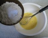 A picture of step 2 of Baked Rice Flour Doughnuts.