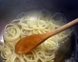 A picture of step 2 of liver and onions.