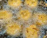 A picture of step 5 of Aloo ke kabab.