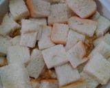 Foto langkah ke 4 dari resep Banana Bread Pudding.
