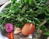 Foto langkah ke 1 dari resep Tumis daun katuk.