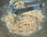 A picture of step 6 of Hydrangea (Japanese Confectionery) Made with Simmered Beans.