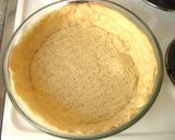 A picture of step 4 of Quiche Lorraine.
