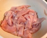 A picture of step 1 of Drunken Noodles (Chicken Pad Kee Mao).