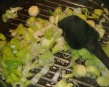 A picture of step 4 of Almu's surprise lasagna.