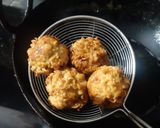 A picture of step 11 of Maggi Pakoda.