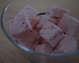 A picture of step 4 of Strawberry and Cream Cheese Ice Cream.