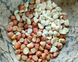 Foto langkah ke 1 dari resep Peyek Kacang Renyah.