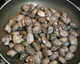 A picture of step 6 of Asari Clam Rice.