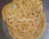 A picture of step 10 of Aloo bhare Parathe.