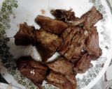 A picture of step 4 of Eggs over Pot Roast on Toast.