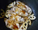 A picture of step 4 of Ginger Pork (Eat with Lotus Root).