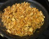 A picture of step 5 of Jackfruit Burgers with Zucchini-Carrot Slaw.