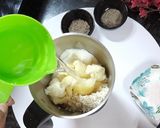 A picture of step 2 of Samak Rice Pancake (Farali).