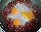Hình bước làm 2 của món Cơm chiên Dương Châu
