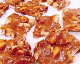 मूंगफली की चिक्की (Moongfali ki chikki recipe in Hindi) रेसिपी चरण 3 फोटो