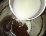 சாக்லேட் மில்க் ஷேக் (Chocolate milkshake recipe in tamil) ரெசிபி ஸ்டேப் 2 புகைப்படம்