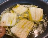 A picture of step 4 of Bacalao al pil pil.