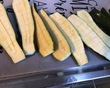 Une image de l'étape 2 de Courgettes aux épices kefta et graines de nigelle et piments verts.