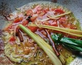 Gambar langkah 4 resipi Ayam Masak Merah Berempah.