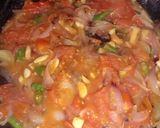 A picture of step 2 of Matar Mashroom.