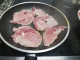 Lomo con pasas y cebolla caramelizada