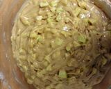 A picture of step 4 of Apple Streudel Muffins.