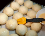 Foto del paso 8 de la receta: Panecillos brioche con perlas de azúcar 😋