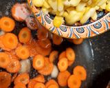 Foto langkah ke 3 dari resep Sayur bening bayam wortel jagung sederhana.