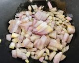 Hình bước làm 5 của món Món Pháp Blanquette De Veau - Thịt Bê Hầm Cà Rốt Nấm Phủ Sốt Bơ Trứng