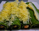 Foto del paso 4 de la receta Mozzarella y cheddar en rollo de espinaca y albahaca!