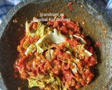 Foto langkah ke 4 dari resep Sambal Kol Goreng.
