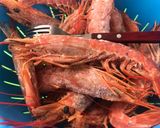 Foto del paso 1 de la receta: Gambas Kamekona (Hawaii 5.0) (Gambas picantes al ajillo con mantequilla)