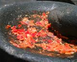 Foto langkah ke 2 dari resep Seblak mie telur ceplok.