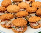 A picture of step 6 of Stuffed puff pastry scallops.