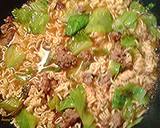 Ramen cabbage and sausage recipe step 2 photo