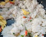 Foto langkah ke 4 dari resep Nasi Goreng Daun Jeruk.