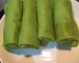 Hình bước làm 4 của món Món bánh crepe cuốn dừa xào