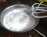 Foto del paso 3 de la receta: Bizcochuelo de vainilla esponjoso (4 huevos)