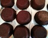 A picture of step 7 of Tinklee's Oreo Stuffed Brownies.