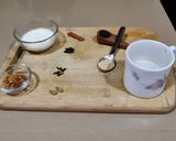 मसाला चहा (Masala Chai Recipe In Marathi) रेसिपी स्टेप 1 फोटो 
