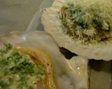 A picture of step 2 of Burgundy-style Scallops.