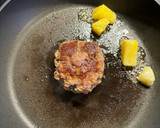 Foto del paso 3 de la receta: Burger con queso y piña bbq