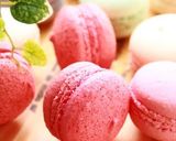 A picture of step 13 of My Original Strawberry Macarons.