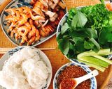 Hình bước làm 3 của món Thịt rim nước dừa,Tôm hấp, cuốn bánh tráng