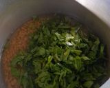 A picture of step 2 of Dal Palak.