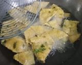 મેથી ની ભાજી ના સક્કરપારા (Methi Bhaji Shakkarpara Recipe In Gujarati) રેસીપી સ્ટેપ3ફોટો