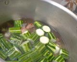 Foto langkah ke 2 dari resep Sayur Bening Oyong /Gambas.