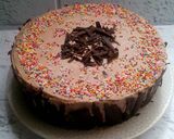 Foto langkah ke 12 dari resep Simple Birthday Cake.