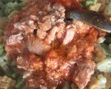 Foto del paso 5 de la receta: Pasta de dinosaurios con atún y tomate